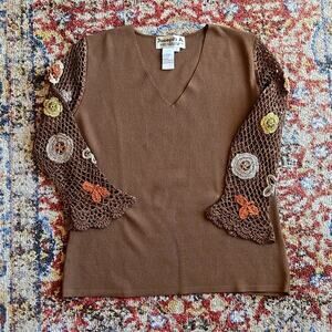 Chocolate brown knit sweater w crochet sleeves lightly beaded large